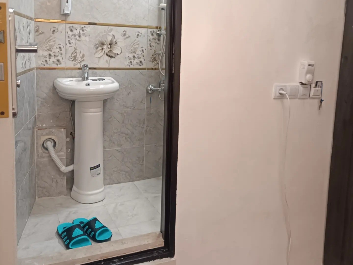 سرویس حمام و دستشویی فرنگی