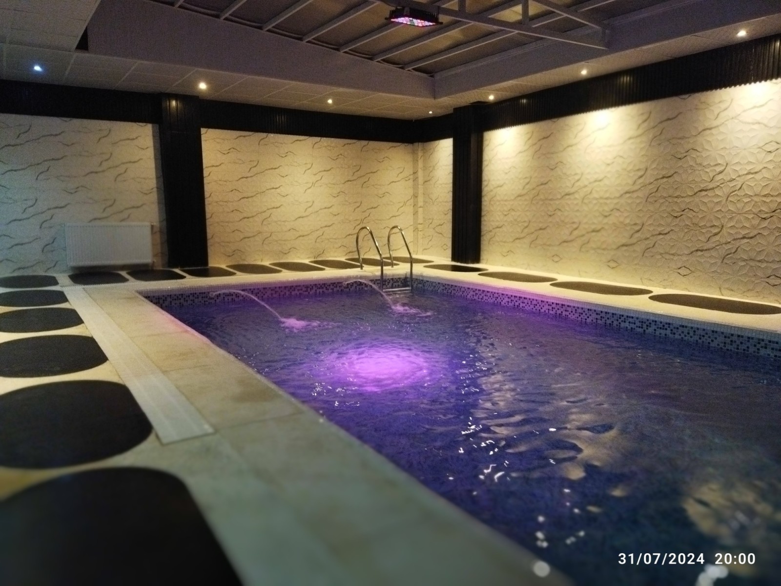 استخر استخر