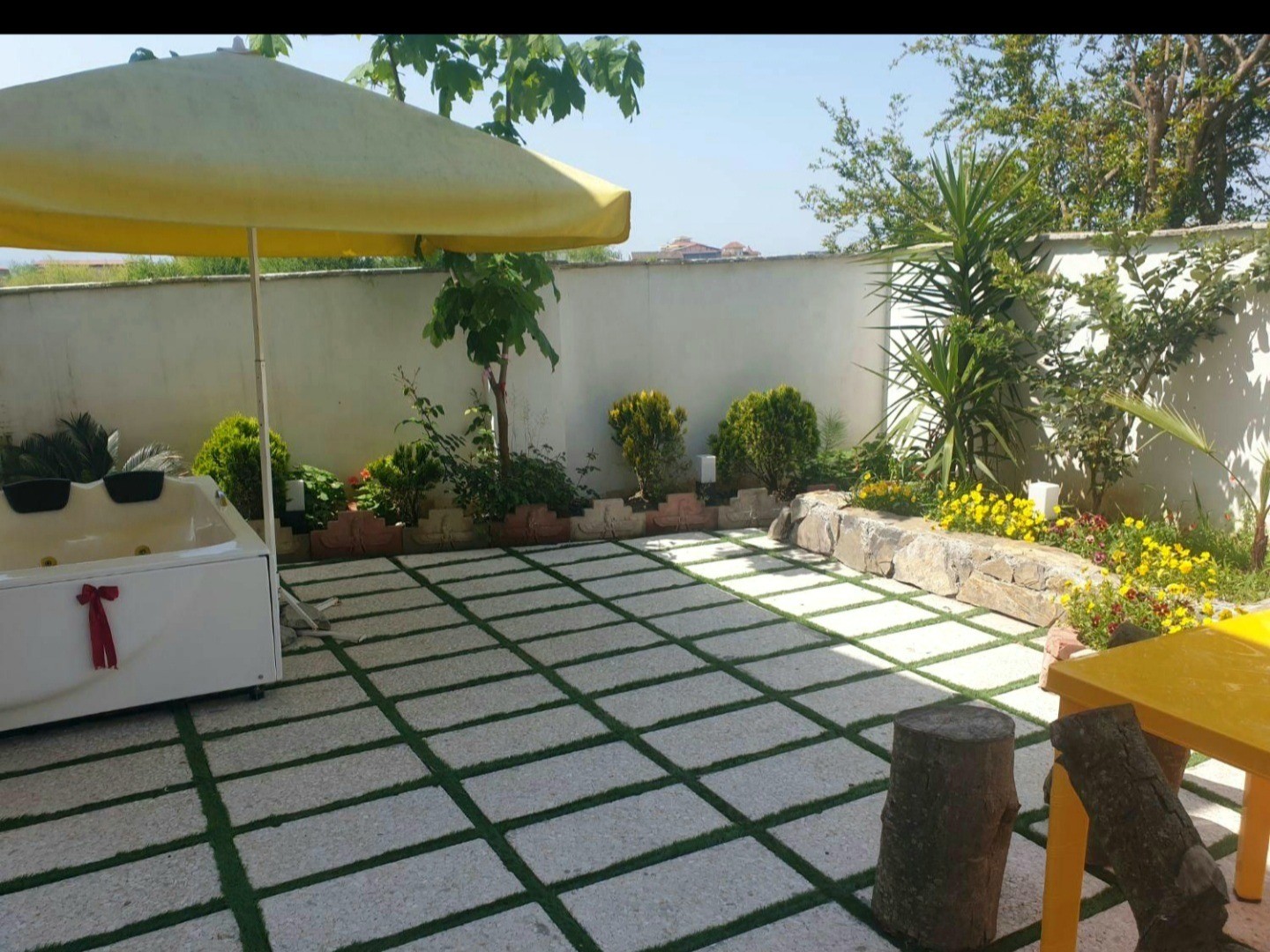 حیاط خلوت