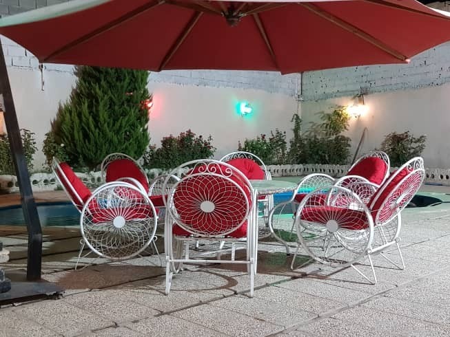 نمیای حیاط