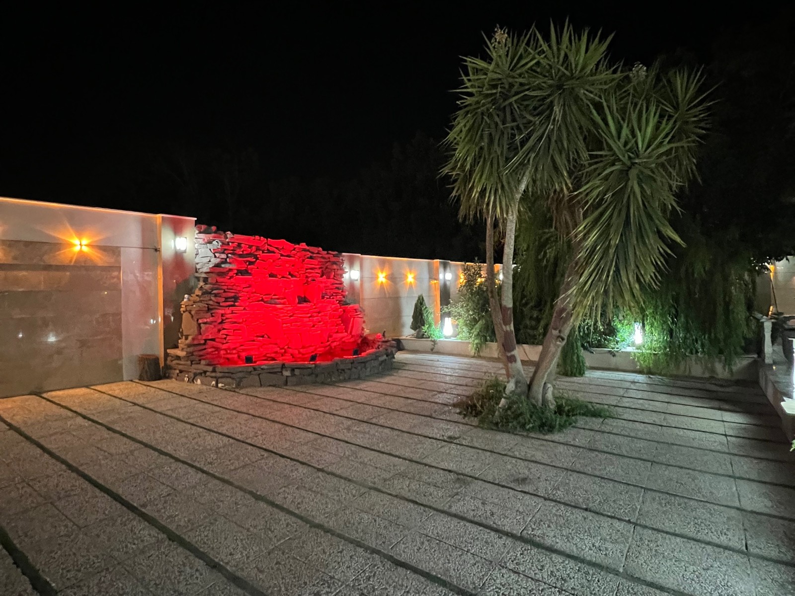 نمای بیرونی ساختمان نمای بیرونی ساختمان