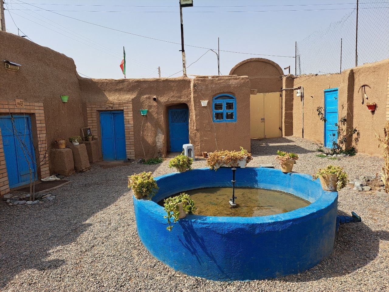 حیاط