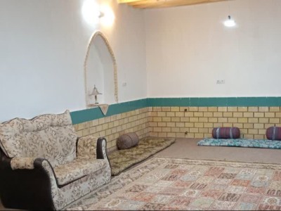 اقامتگاه بومگردی کاوه آهنگر (اتاق شاه نشین)