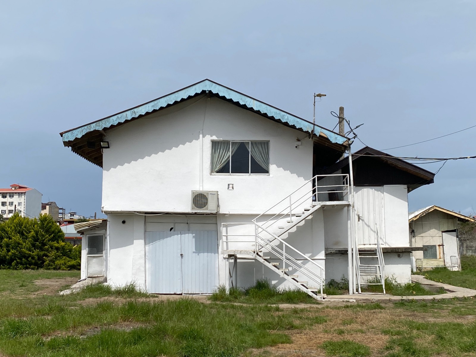 نمای بیرونی ساختمان