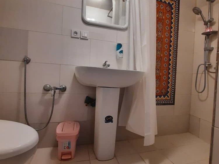 سرویس بهداشتی و حمام