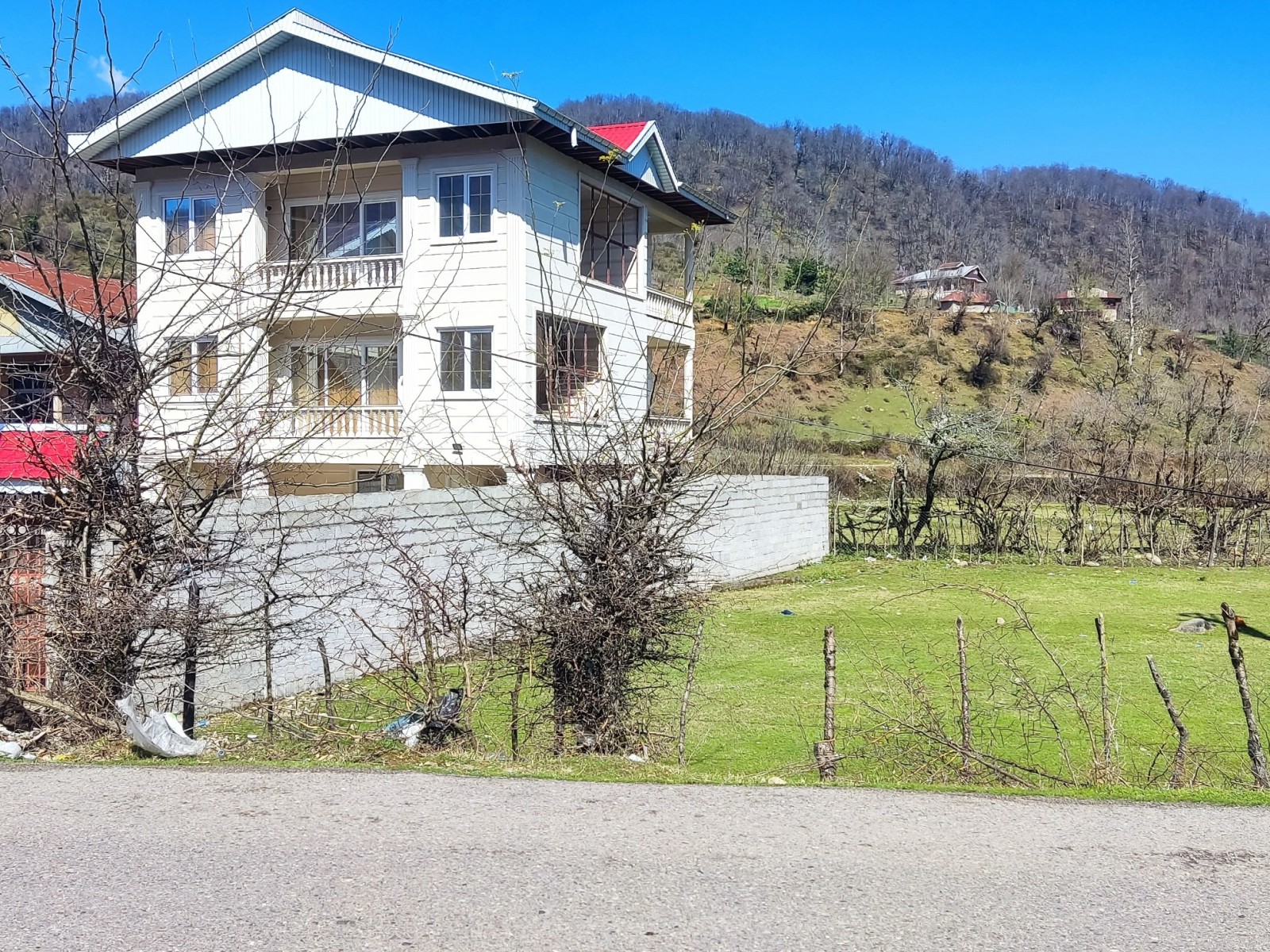 نمای بیرونی ساختمان