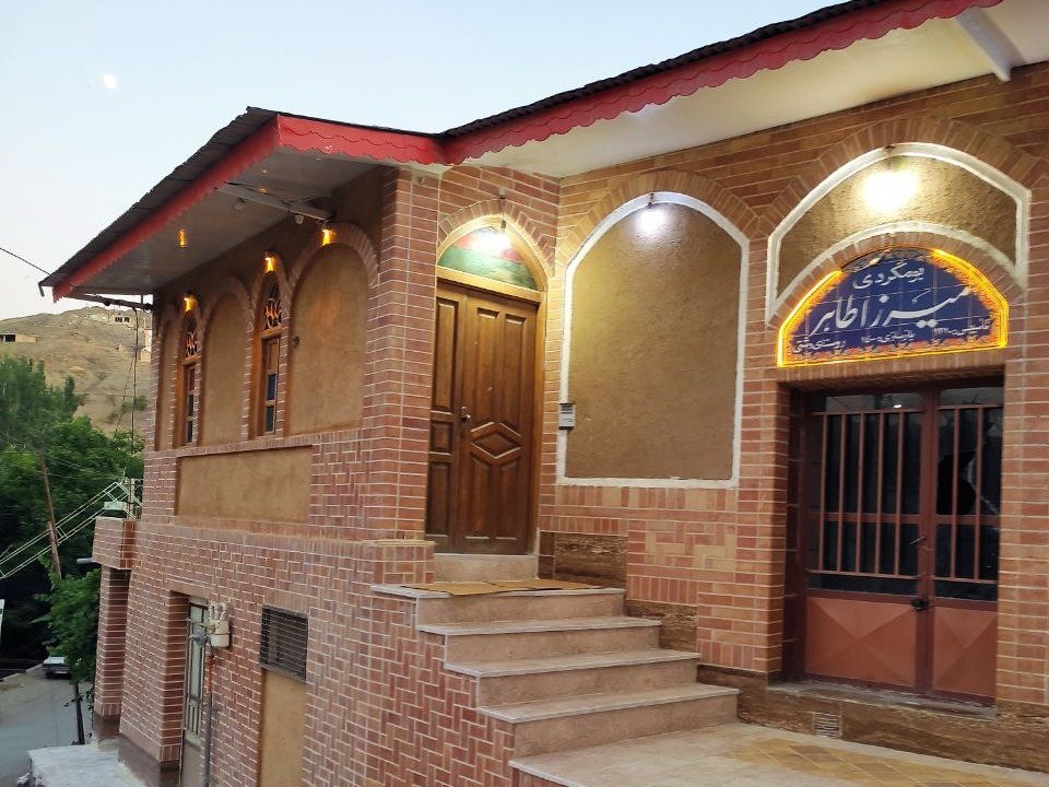 نمای بیرونی ساختمان