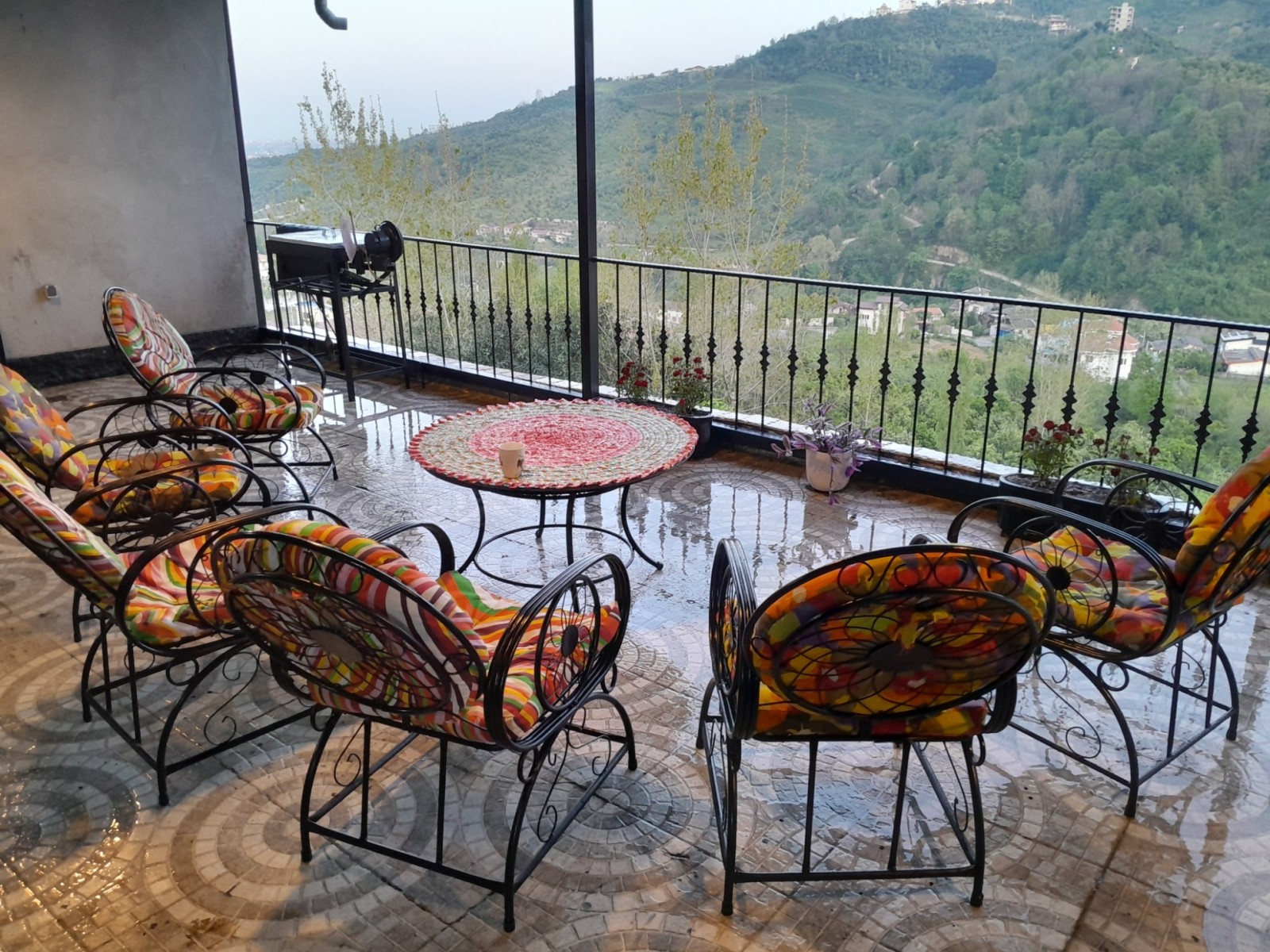 نمای بیرونی ساختمان