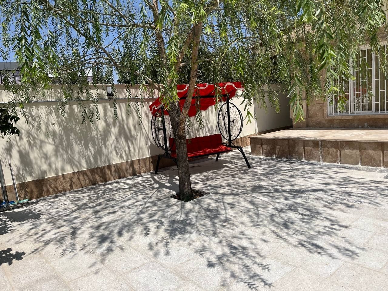نمای بیرونی ساختمان