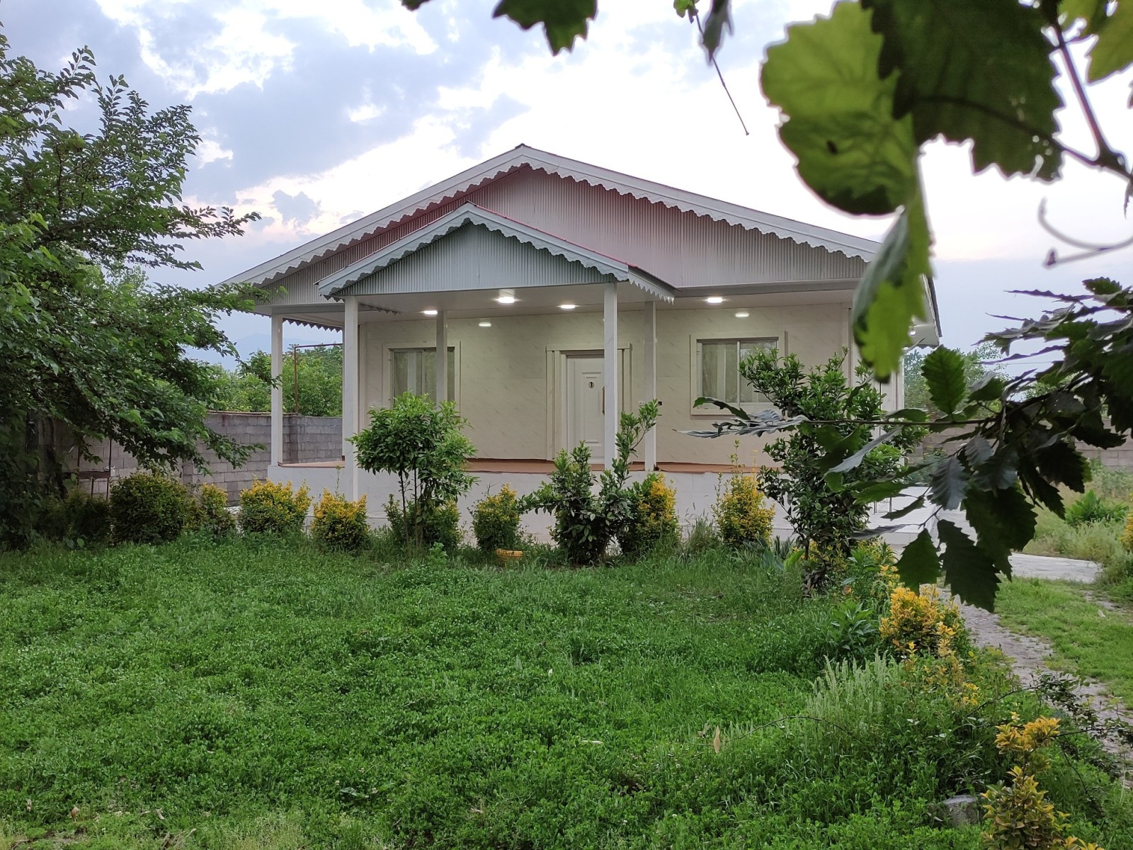 نمای ویلای مه آرا نمای ویلای مه آرا