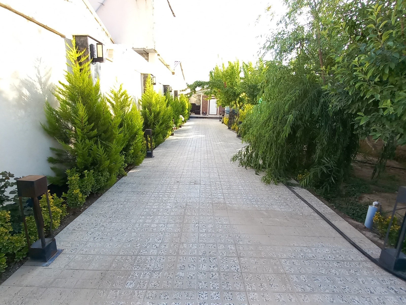 نمای بیرونی ساختمان