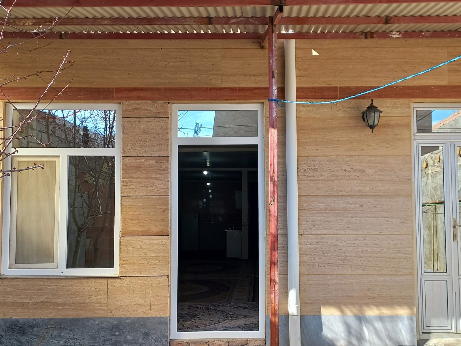نمای بیرونی ساختمان