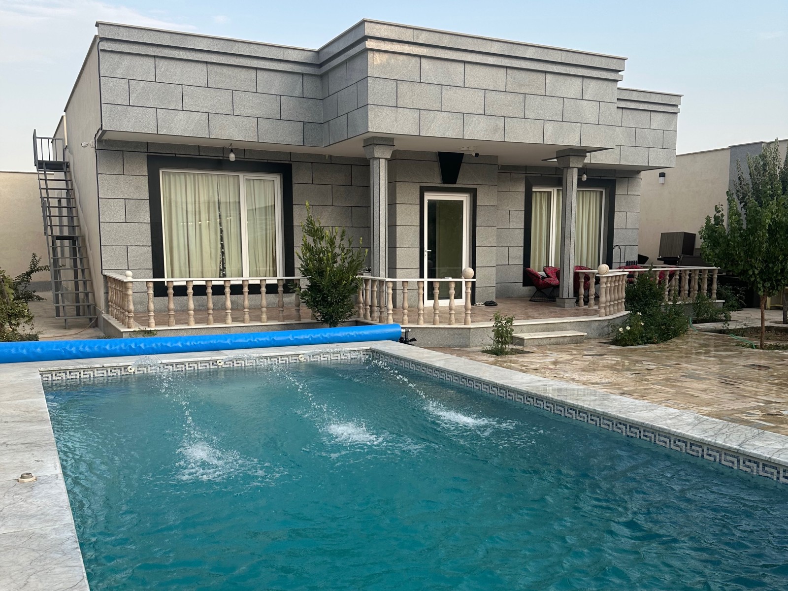 نمای ساختمان