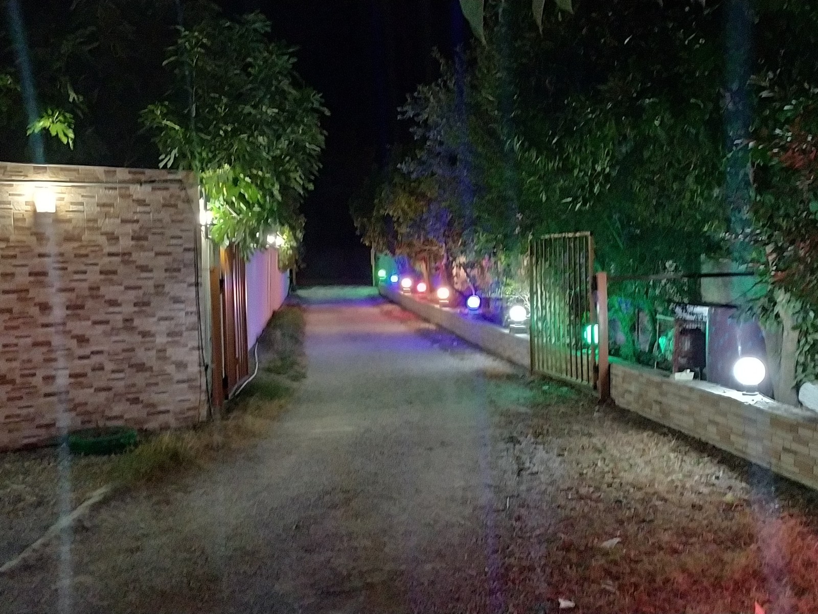 حیاط مشترک