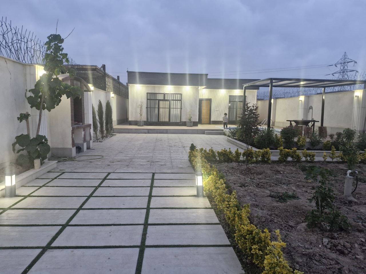 حیاط