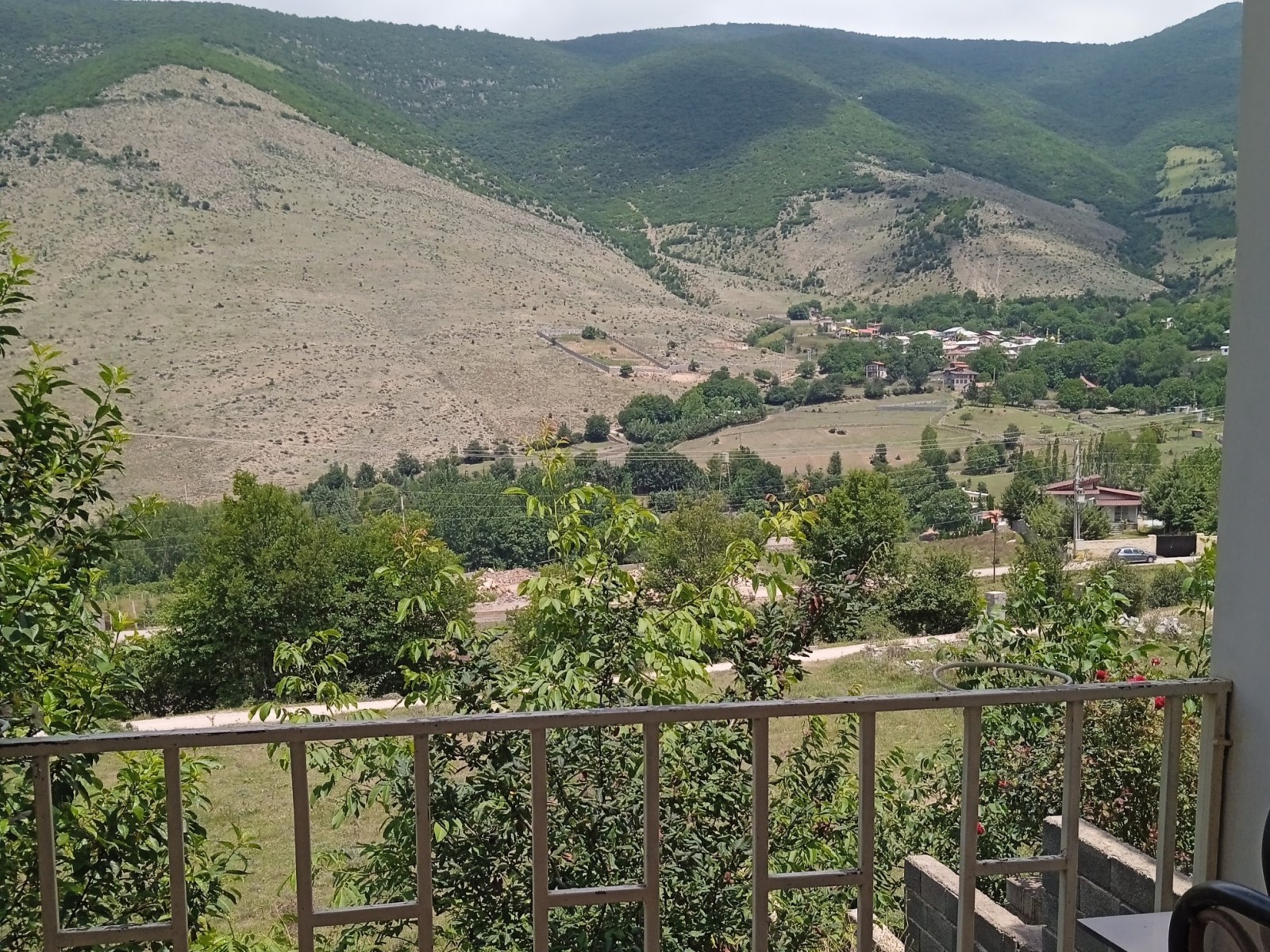 نمای بیرونی ساختمان