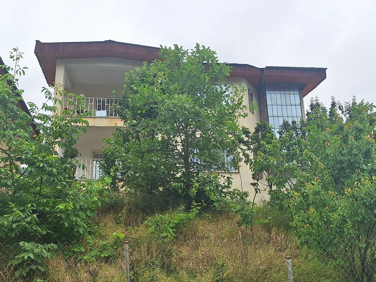 نمای بیرونی ساختمان