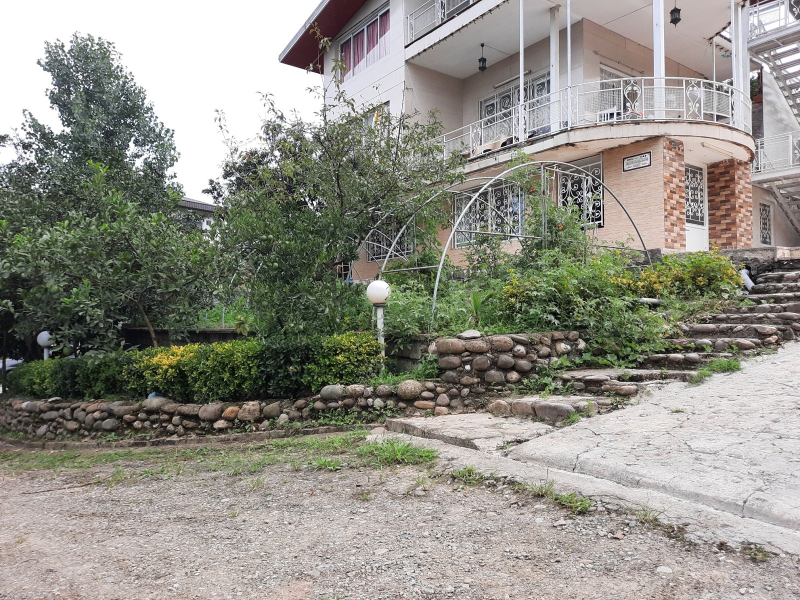 نمای بیرونی ساختمان نمای بیرونی ساختمان