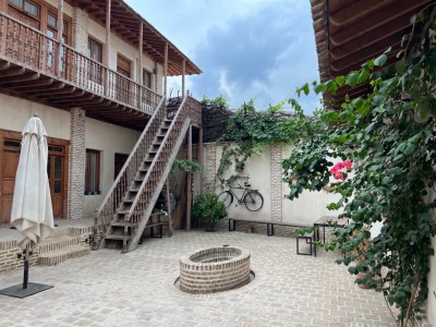 اقامتگاه گندم (عمارت با قدمتی بیش از ۱۰۰ سال)