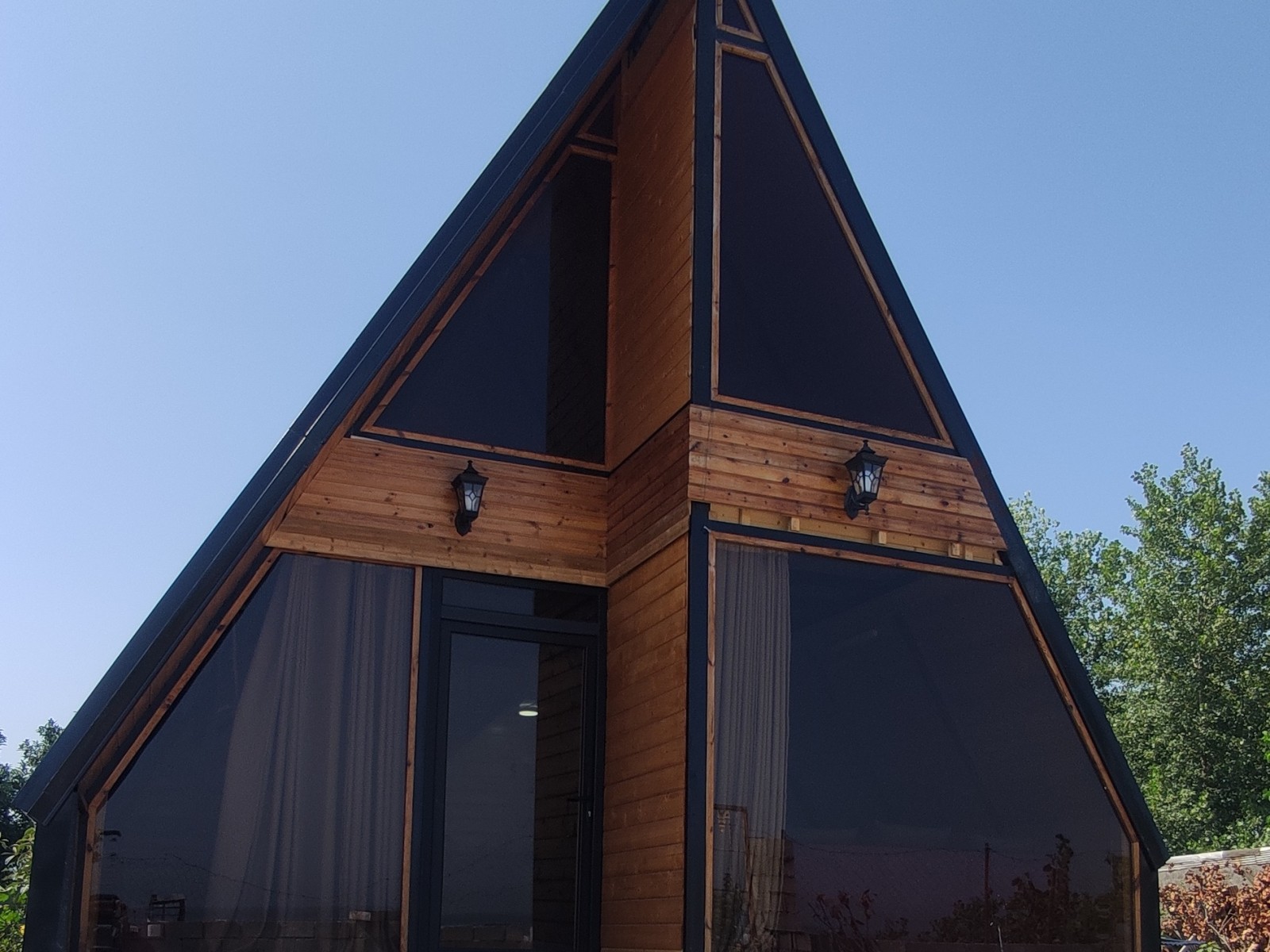 نمای بیرونی ساختمان نمای بیرونی ساختمان