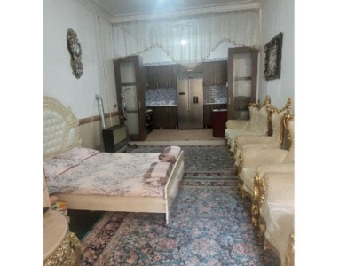 " واحد مبله حیاط دار "