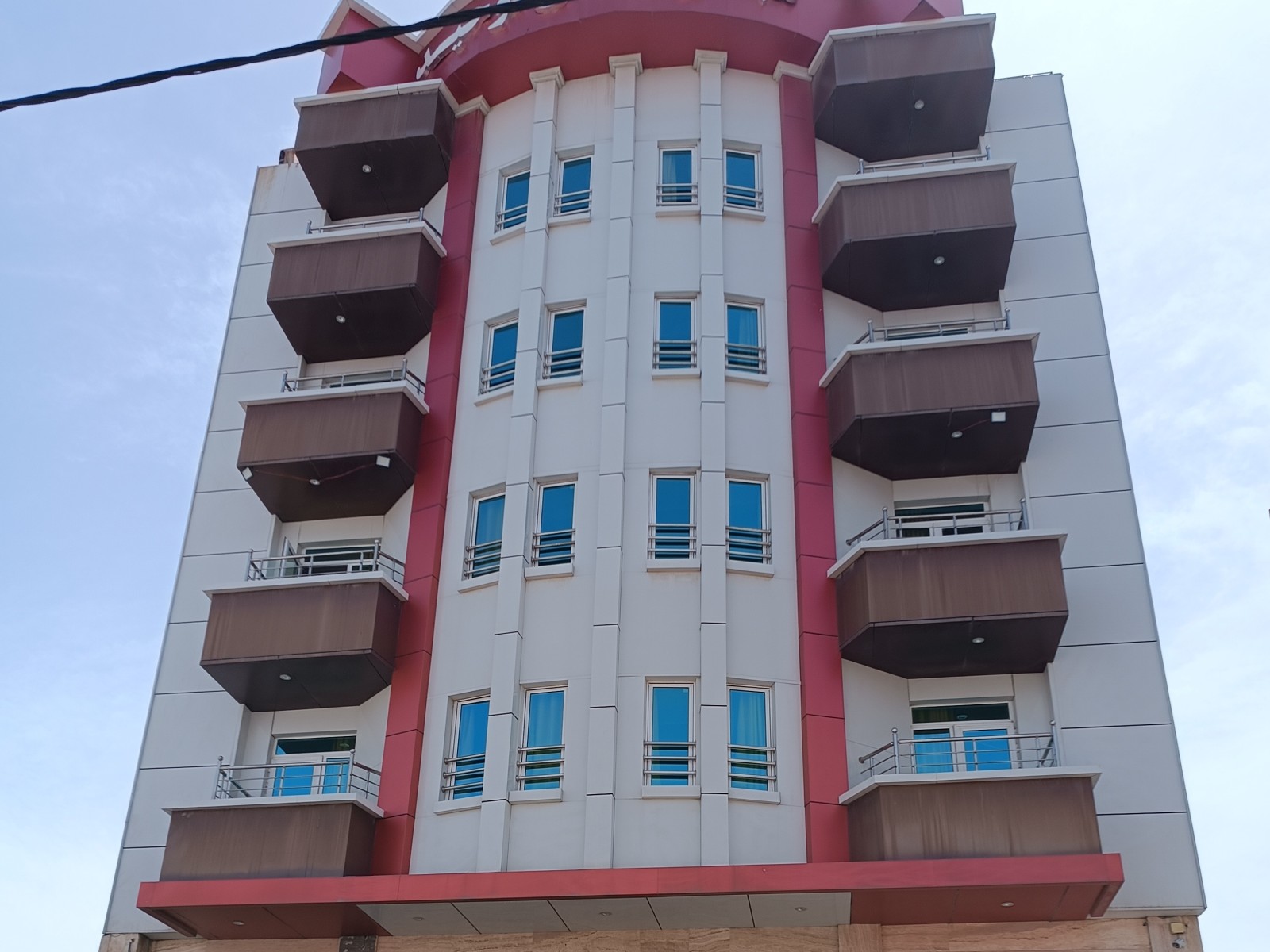 نمای بیرونی ساختمان