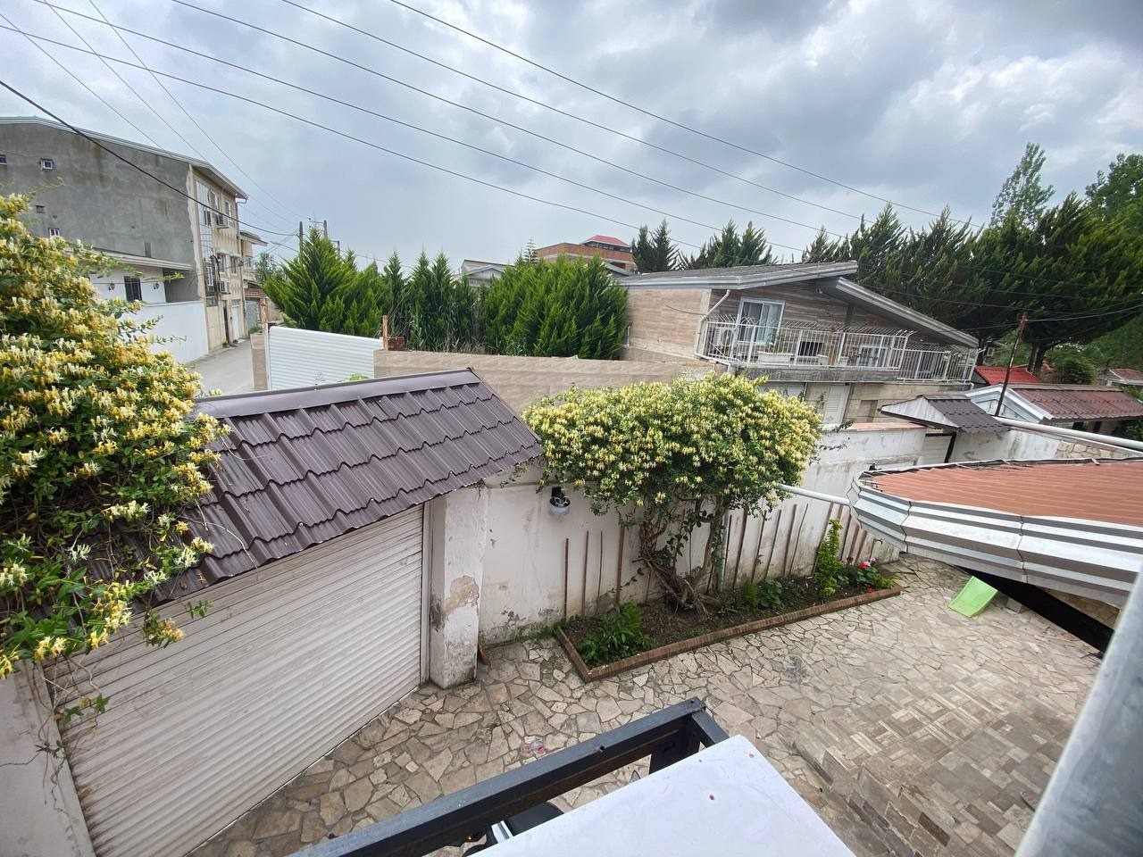 ویو پنجره از اتاق