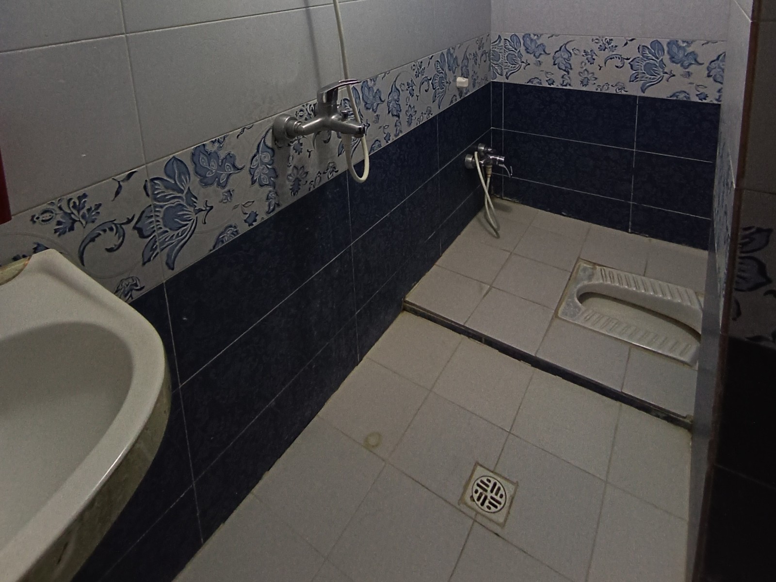 سرویس بهداشتی و حمام