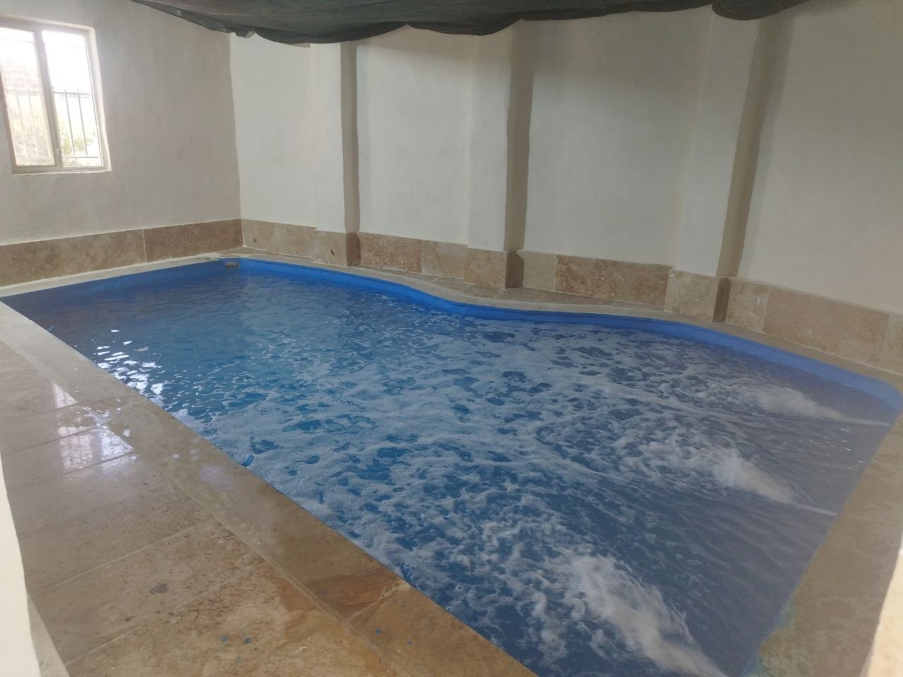 استخر آبگرم