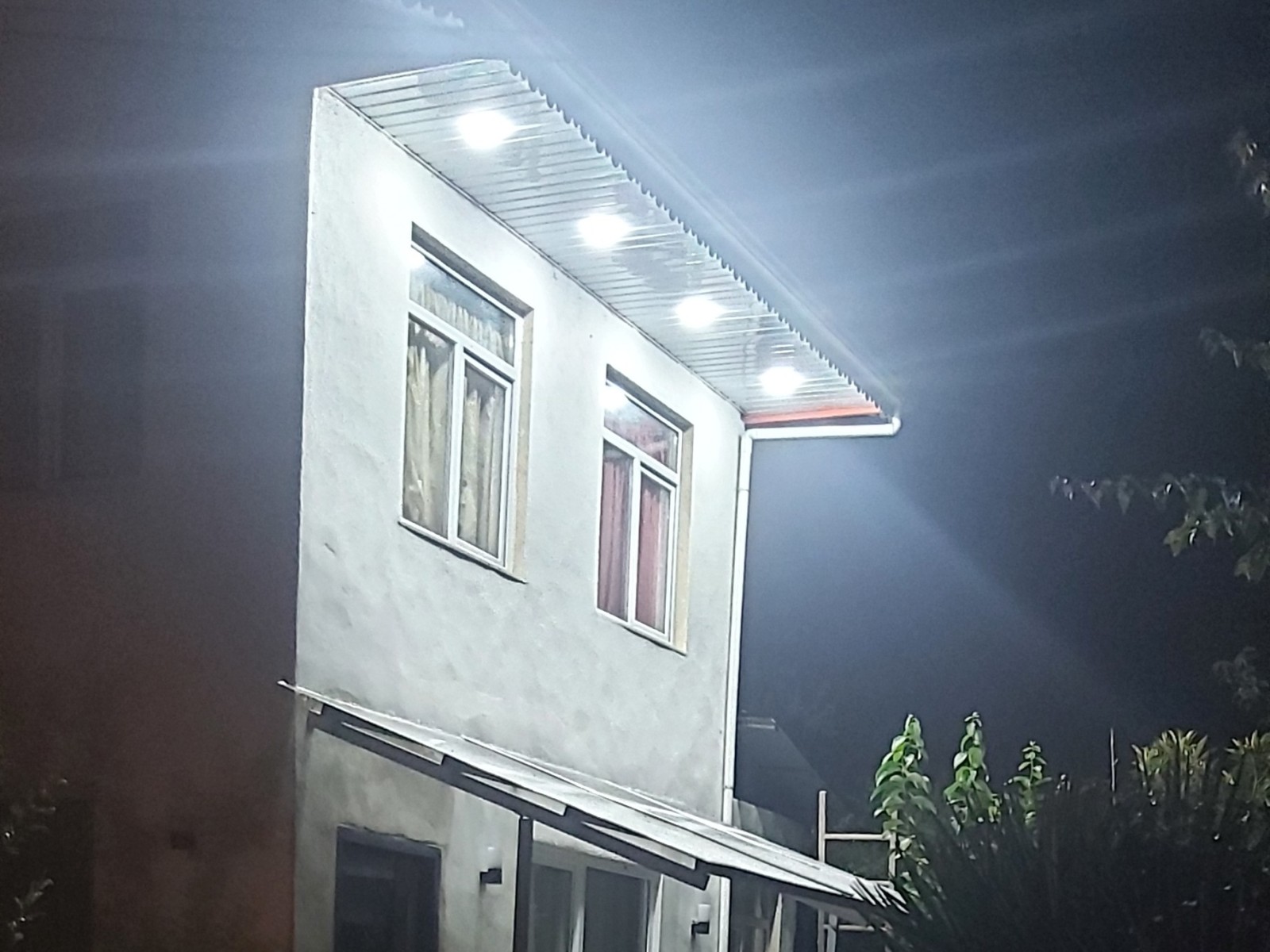 نمای بیرونی ساختمان