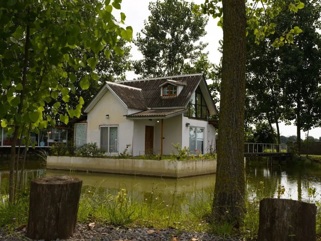 نمای بیرونی ساختمان