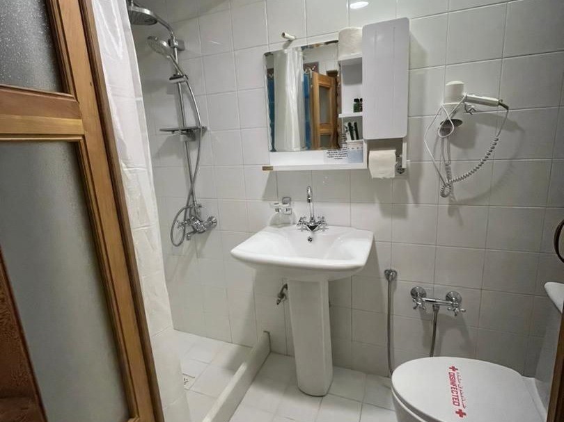 سرویس بهداشتی و حمام