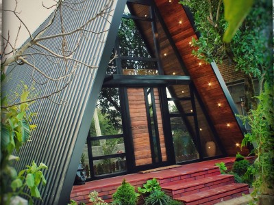 کلبه سوئیسی نیاوش رامسر با جکوزی گرم و سرد