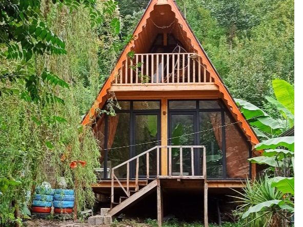 نمای بیرونی کلبه نمای بیرونی کلبه