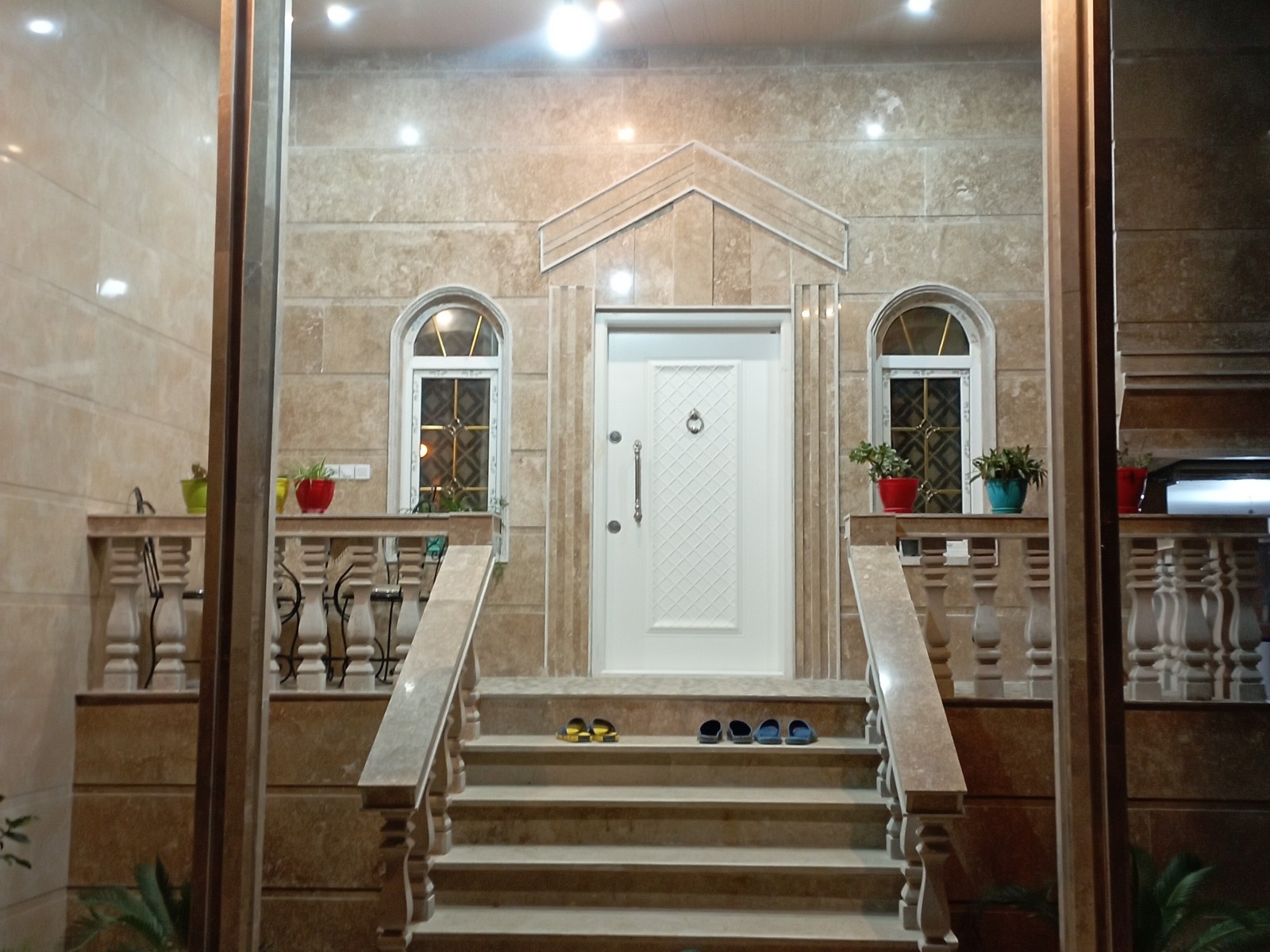 نمای بیرونی ساختمان