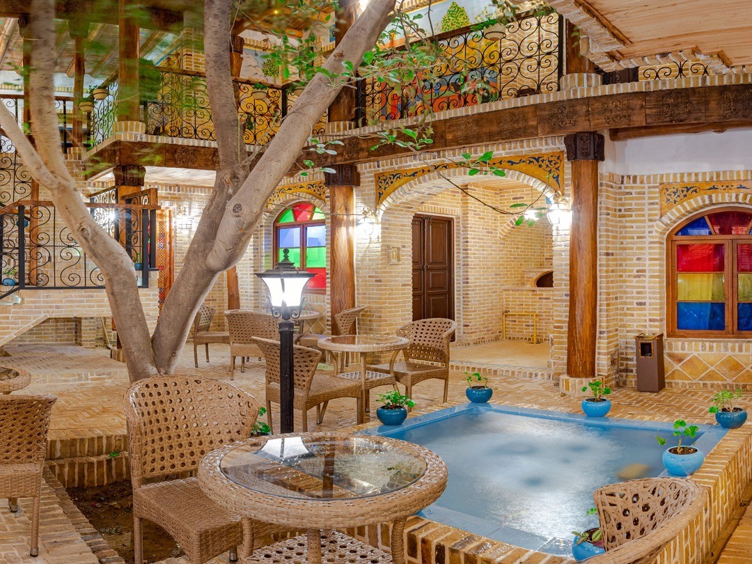 نمای حیاط نمای حیاط