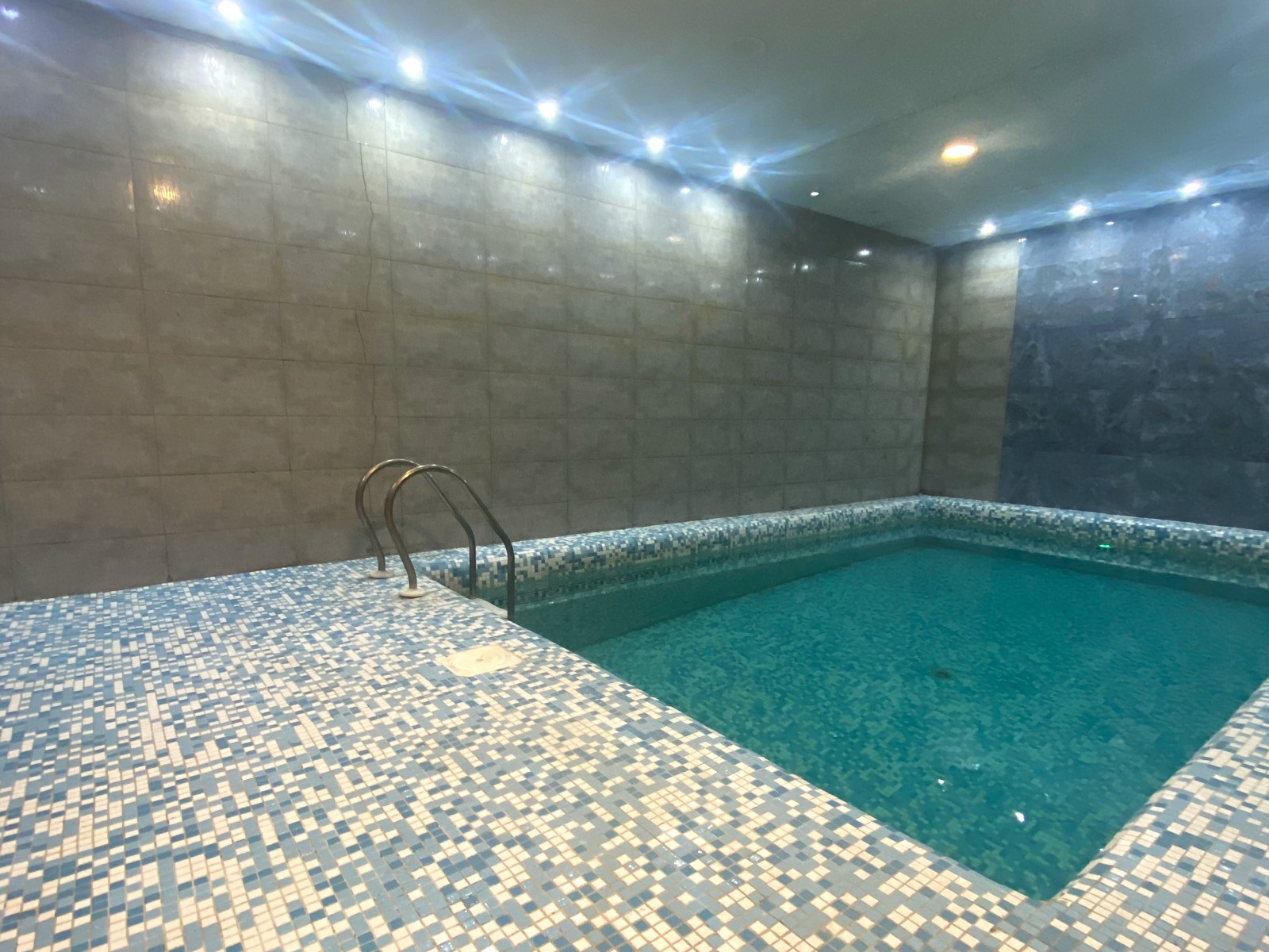 استخر