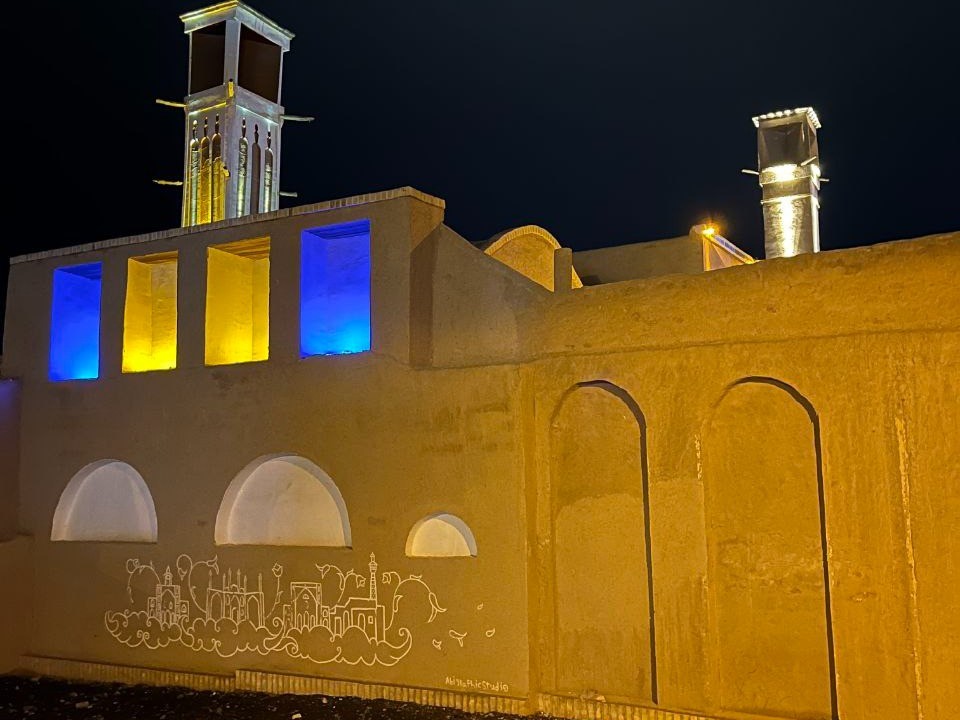 نمای بیرونی ساختمان