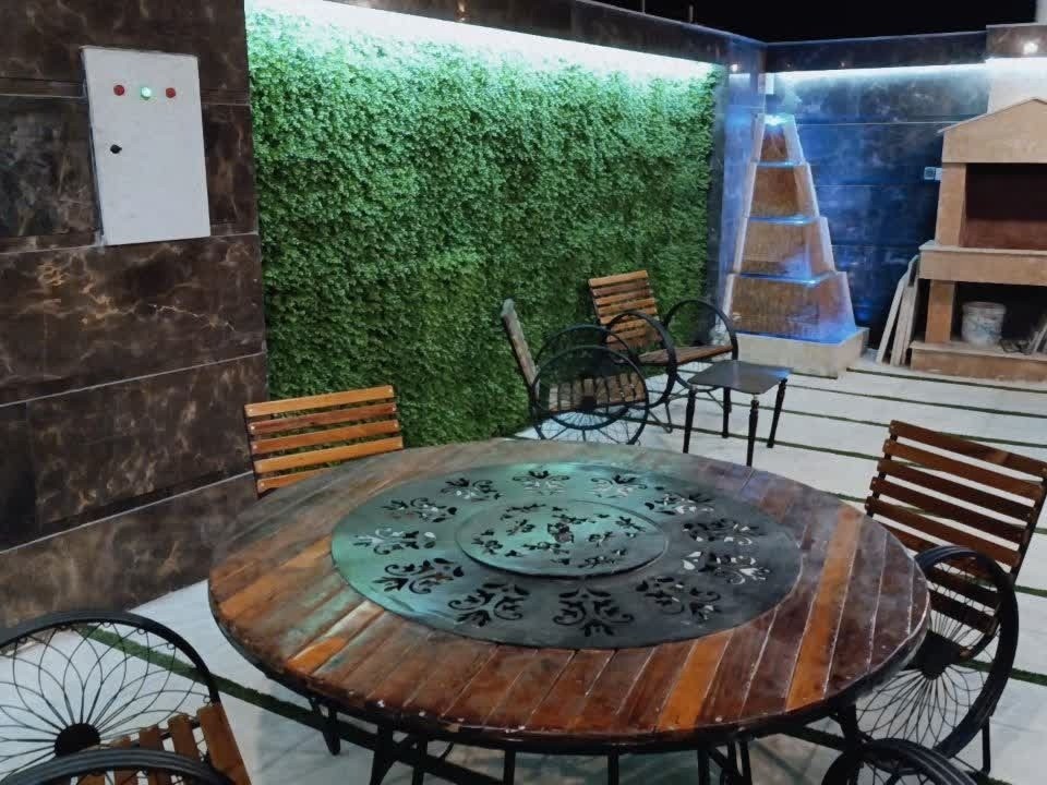 حیاط خلوت