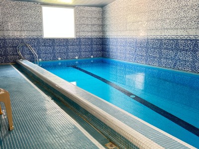 یک خوابه  استخردار آب گرم علیخانی