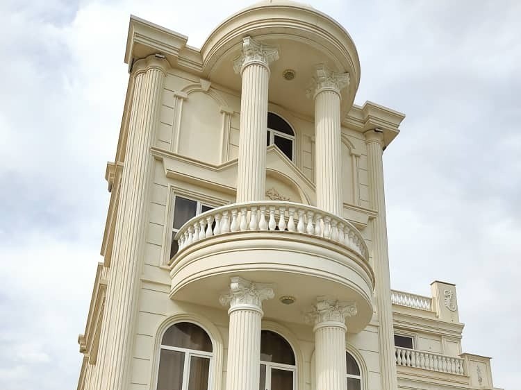 نمای بیرونی ساختمان