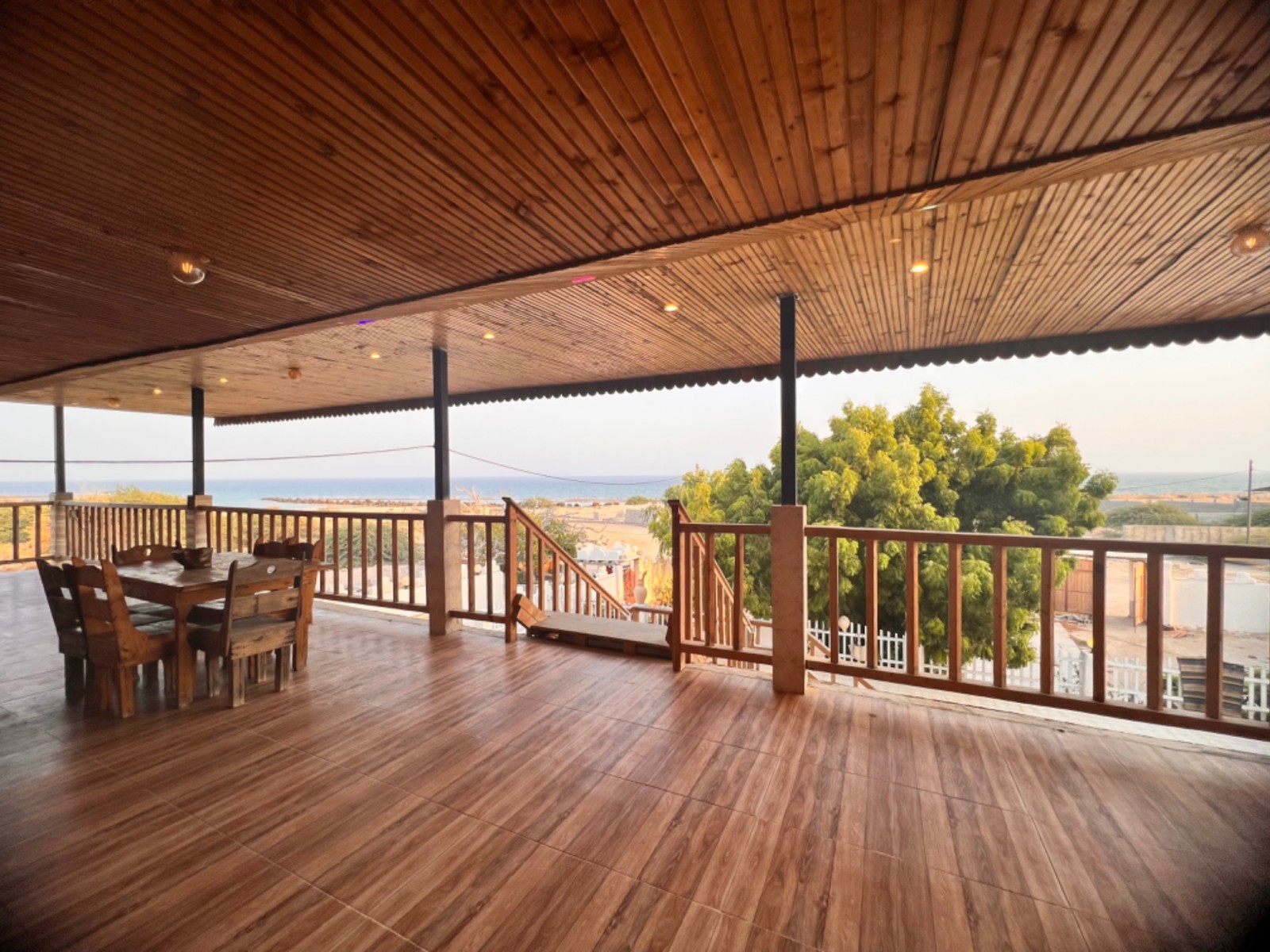 نمای بیرونی ساختمان