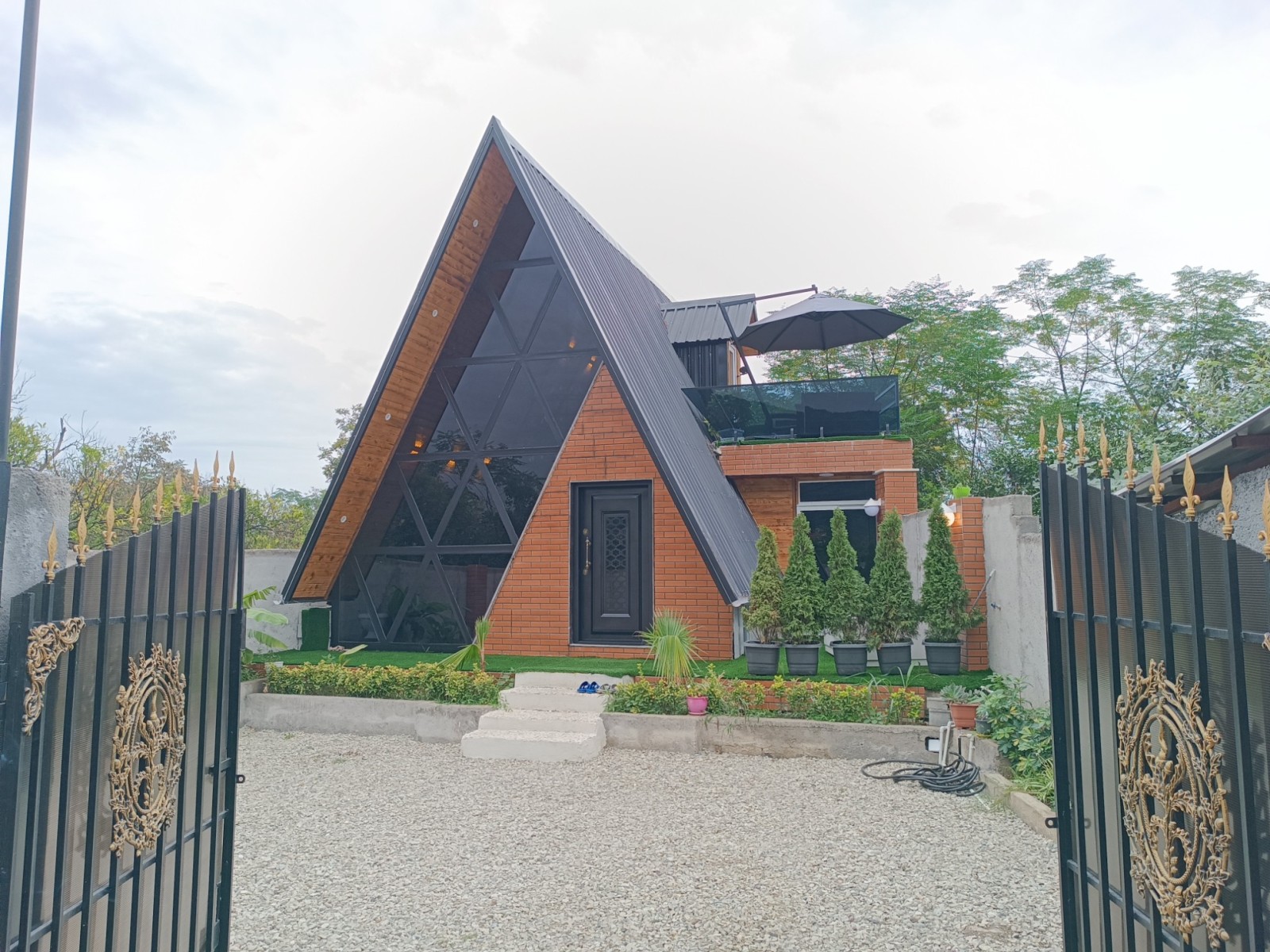 نمای بیرونی ساختمان نمای بیرونی ساختمان