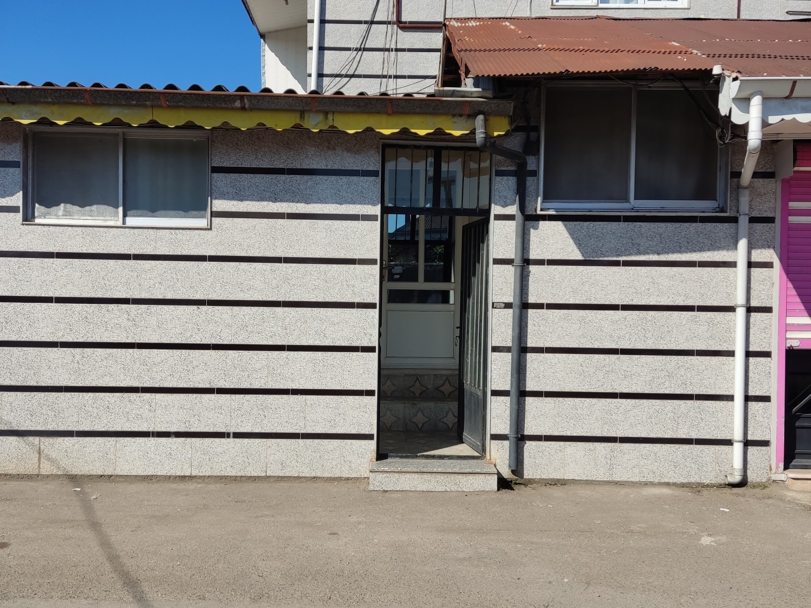 نمای ساختمان