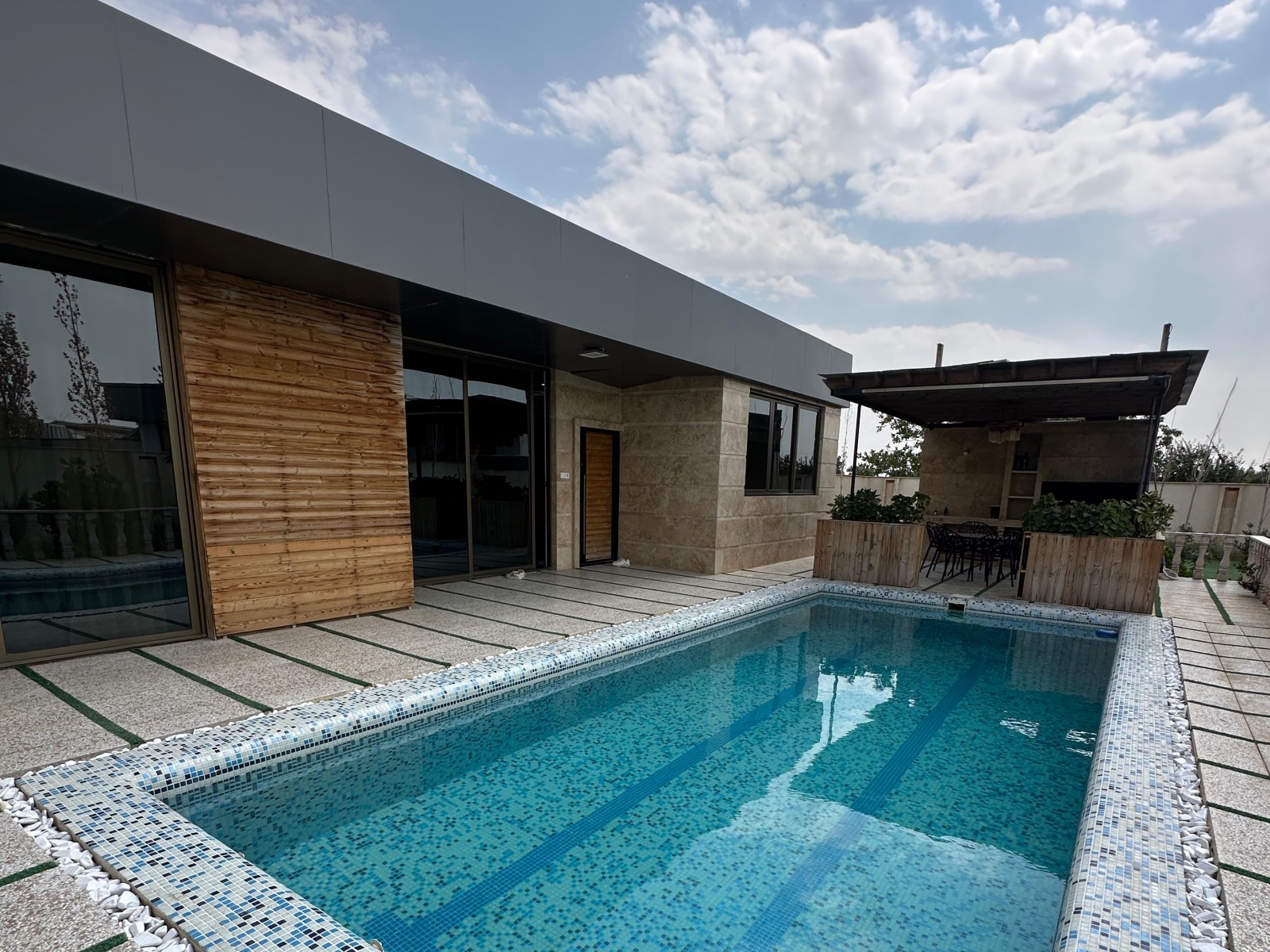 نمای بیرونی ساختمان نمای بیرونی ساختمان