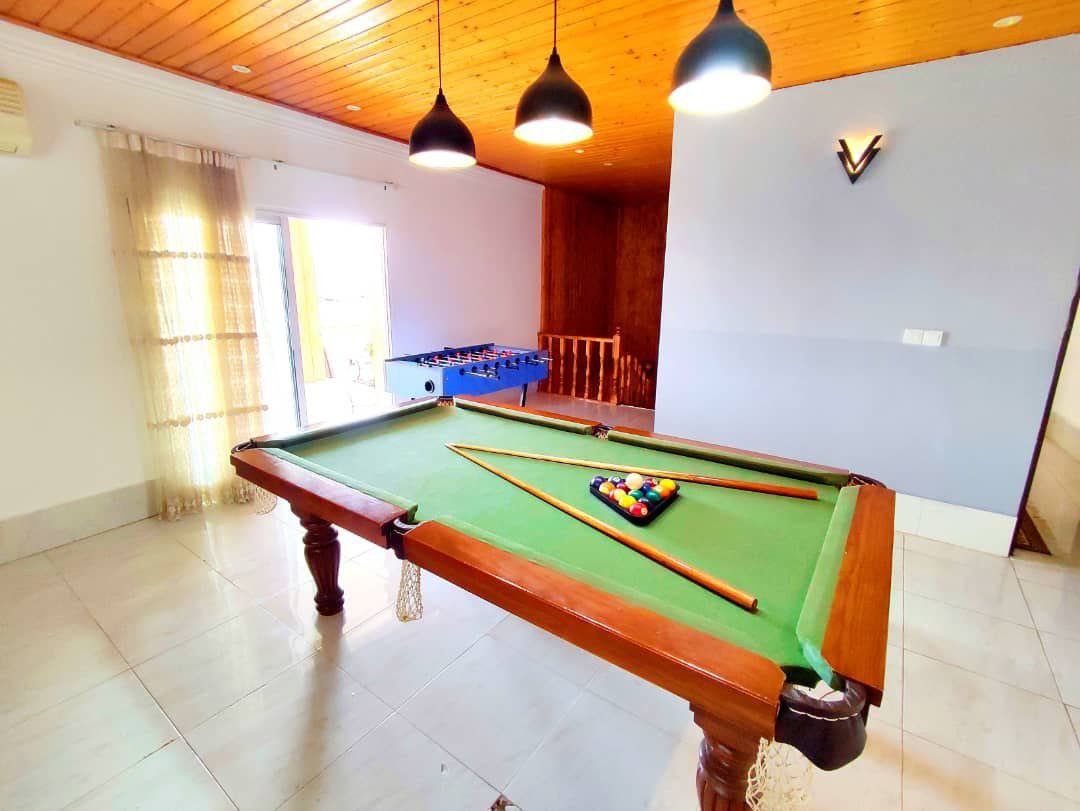 میز بیلیارد