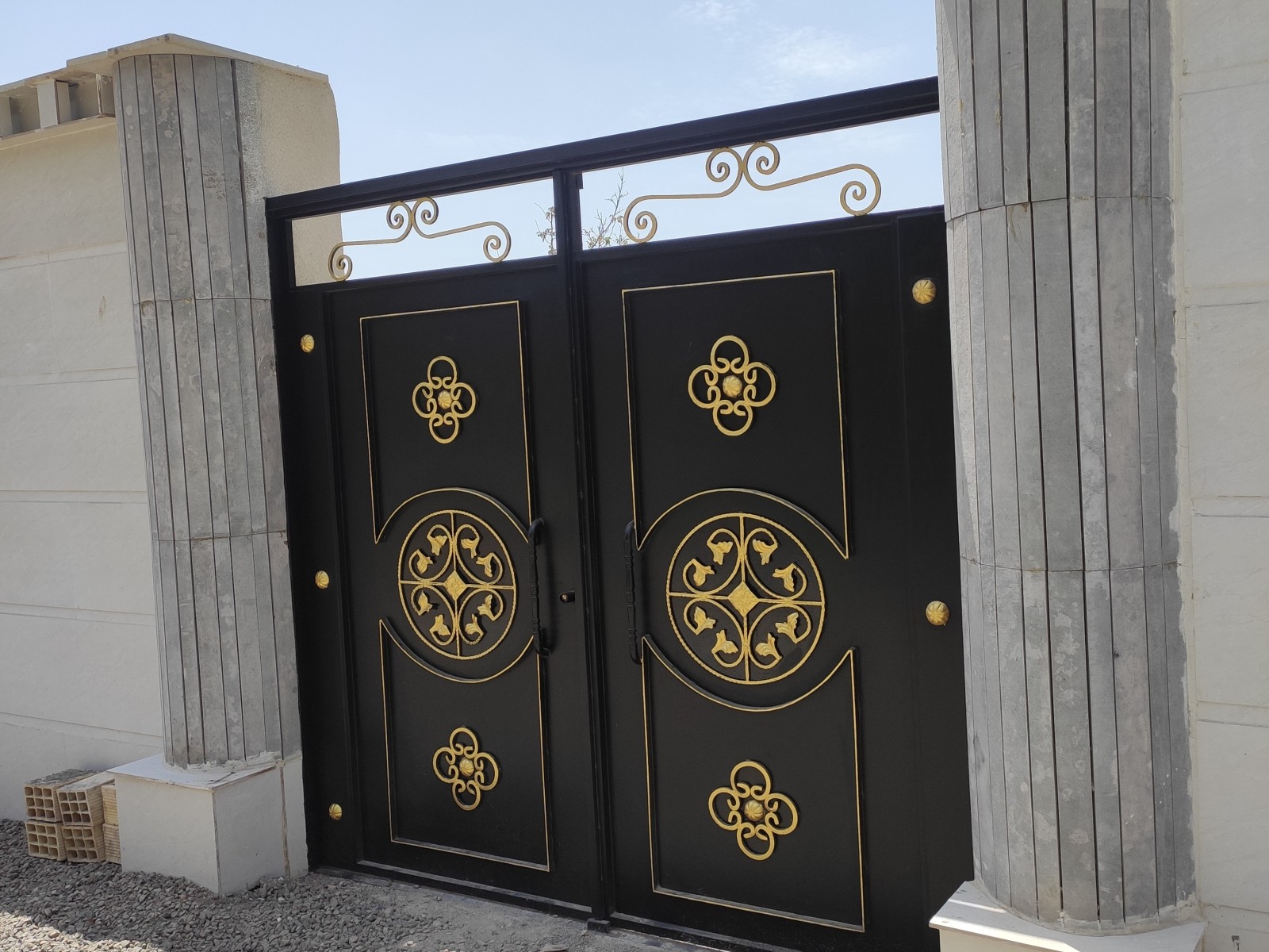 نمای بیرونی ساختمان نمای بیرونی ساختمان