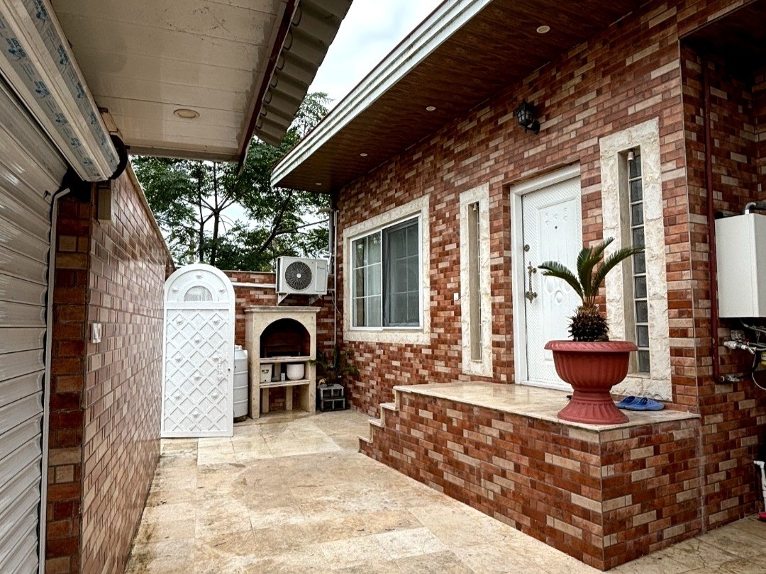 نمای بیرونی ساختمان