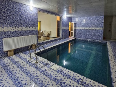 ویلای همکف استخر سرپوشیده آب گرم