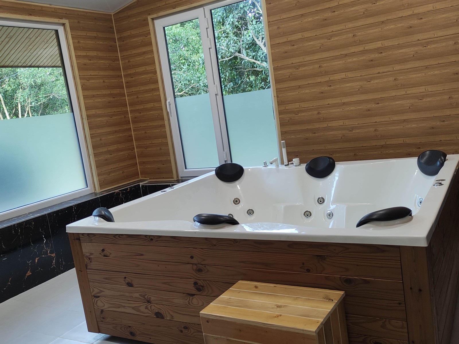 جکوزی جکوزی